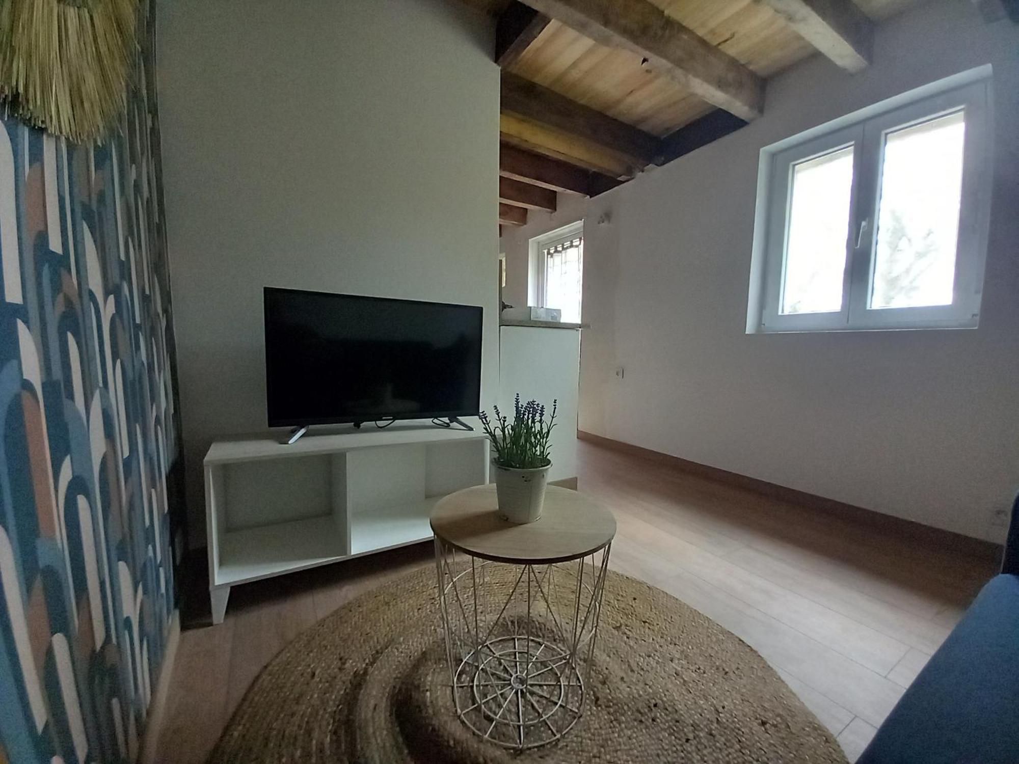Les Chambres Du Vau Profond Vernoil Exterior foto